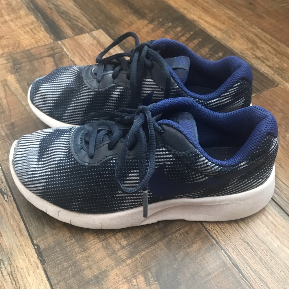 Nike boys shoes